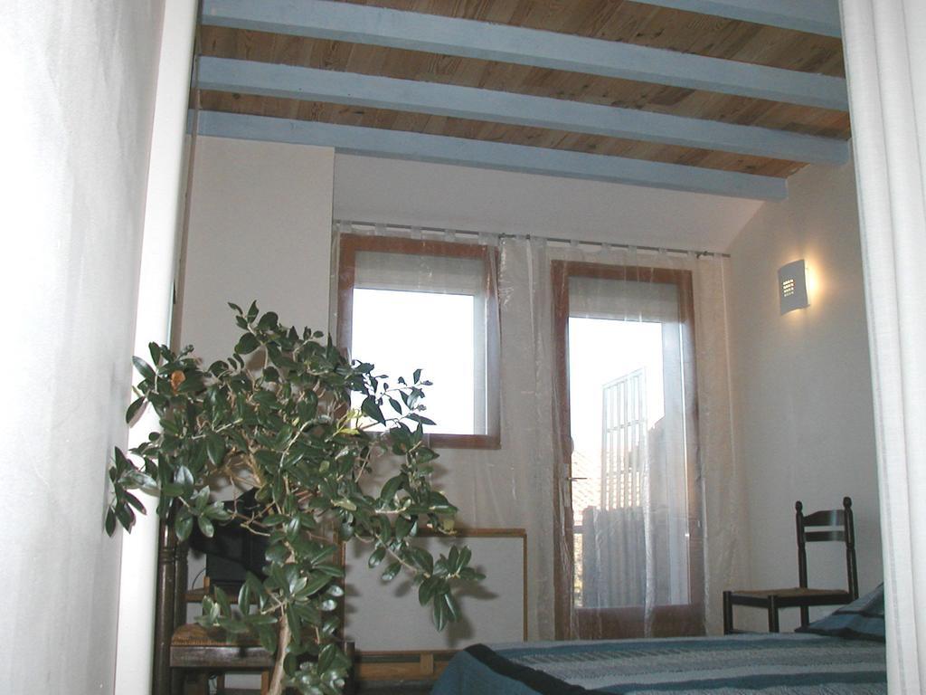 La Parenthese Apartman Sommières Szoba fotó
